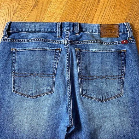 Lucky Brand Men's 10 authentic skinny Blue Jeans - Picture 8 of 11